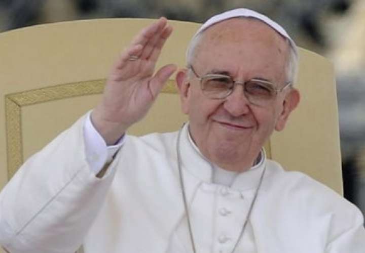 Papa Francisco dice que el placer culinario o el sexual es 'simplemente divino'