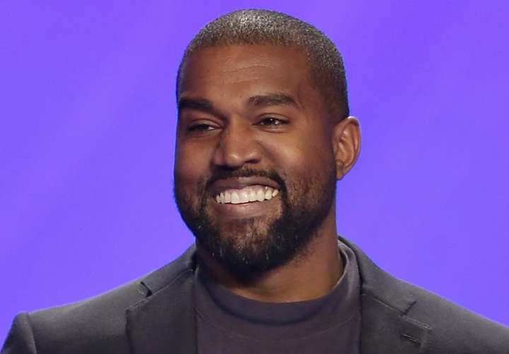 Kanye West se aloca en Twitter y asegura que es el nuevo Moisés 