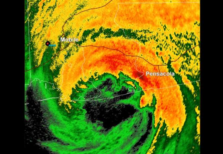 Sally se reduce a tormenta tropical tras tocar tierra como huracán en Alabama