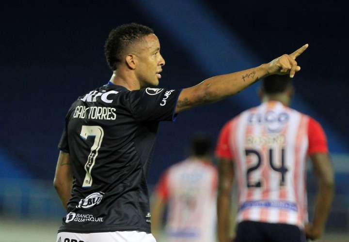 ‘Gaby’ vuelve a marcar, pero el Independiente es goleado