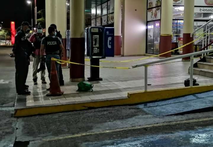 2 heridos en asalto a restaurante en Los Andes (Video) 