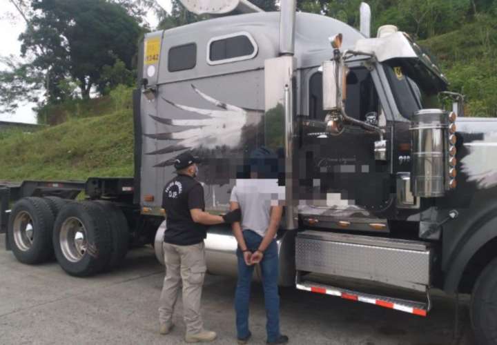 6 detenidos por contaminar contenedores con ‘coca’