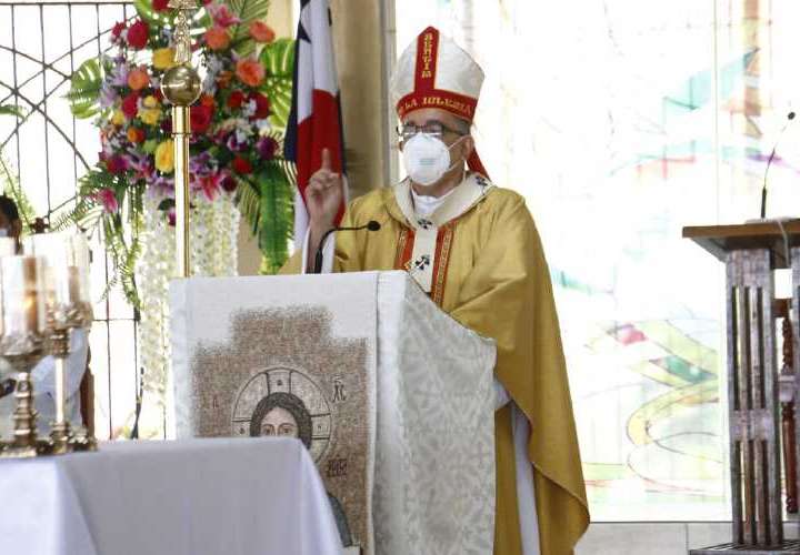 Arzobispo: Cosca sigue suspendido