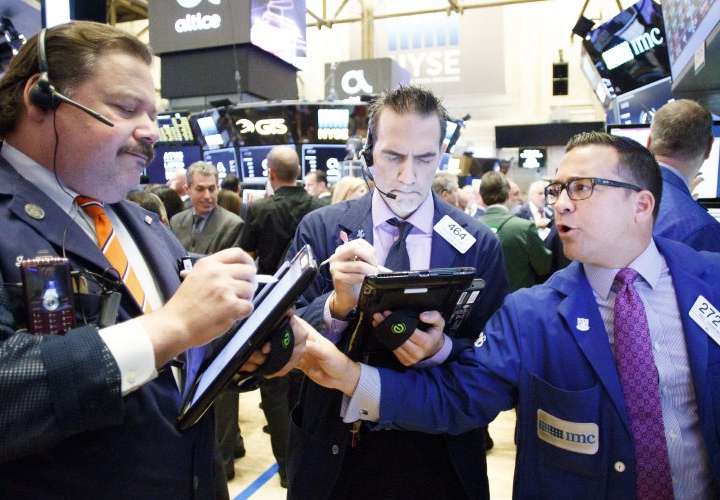 Wall Street cierra su peor mes desde marzo por la segunda ola de COVID-19