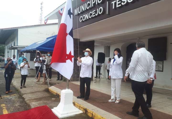 Santiagueños celebran los 117 años del grito de independencia de Colombia