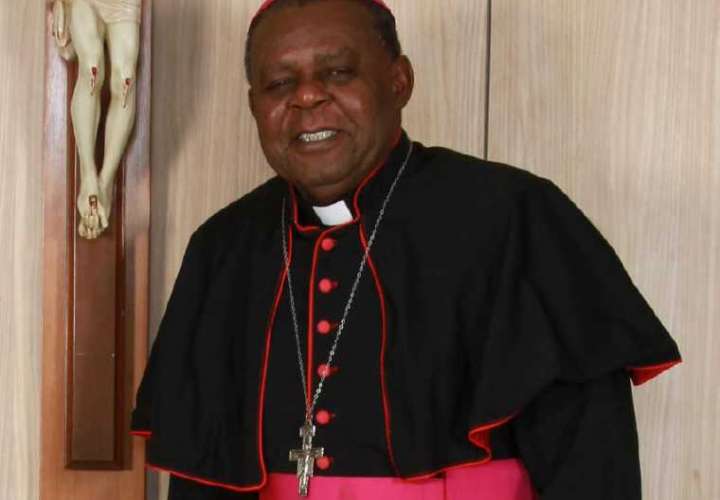 Falleció Monseñor Uriah Ashley