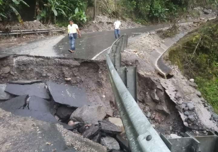 ¡Destrampada! MOP cierra vía Volcán -Río Sereno