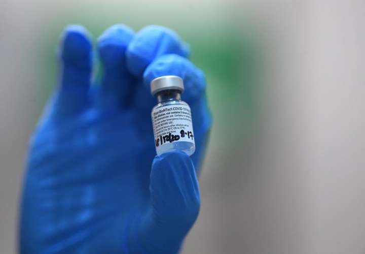EE.UU. autoriza la vacuna de Pfizer y empezará a administrarla en 24 horas