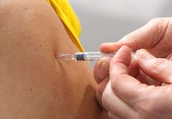  La vacuna de Oxford será aprobada el 28 o 29 de diciembre, según medios