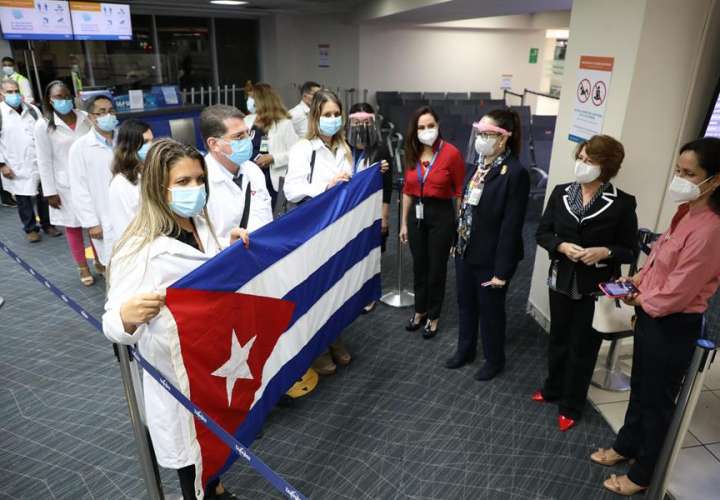 HRW pide a Panamá "garantizar" que Cuba no viole derechos de médicos cubanos