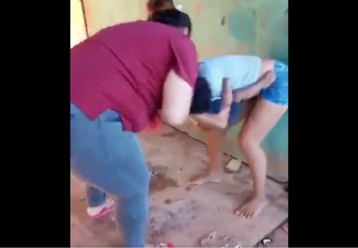 Multa de $500 para mujeres que golpearon a madre e hijo en Pedregal (Video)