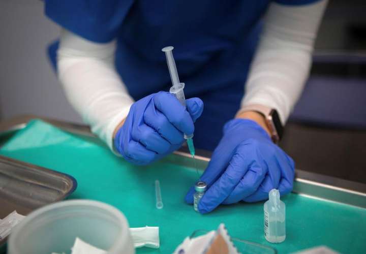 Panamá recibirá miles de dosis de la vacuna de AstraZeneca a final de febrero