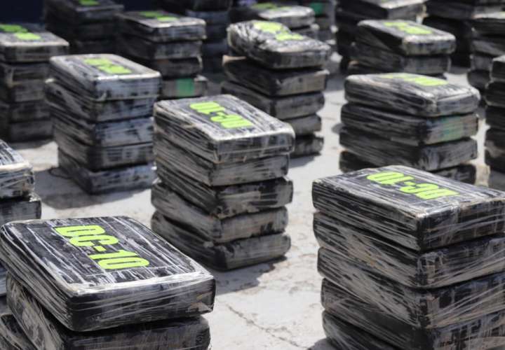 Sacan 200 paquetes de droga de isla San José