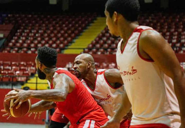 Selección de baloncesto de Panamá enfatiza en la defensa para próximos partidos