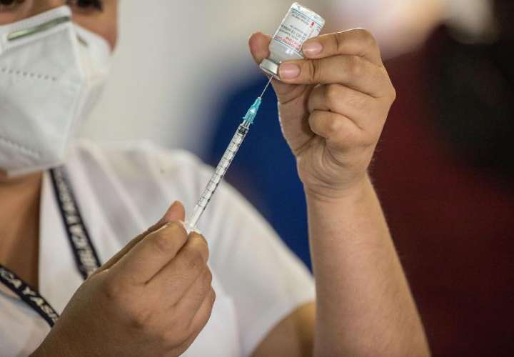China aprueba la comercialización de otras dos vacunas contra el coronavirus 