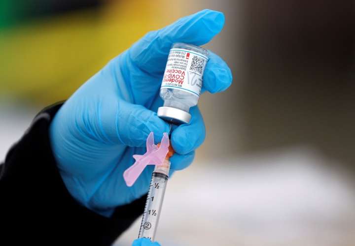 Moderna inicia la fase final de pruebas de su vacuna con niños