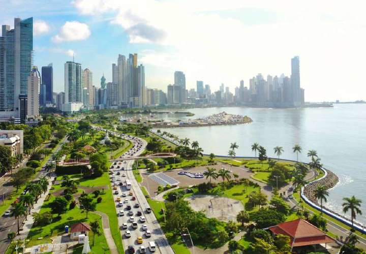Panamá apuesta a reactivación económica y comercial progresiva