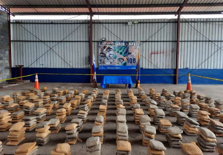 Senan decomisa 1,008 paquetes de coca al sur de Punta Burica