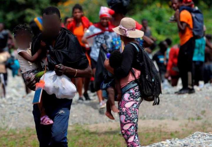 La selva del Darién ahoga el llanto de los niños migrantes