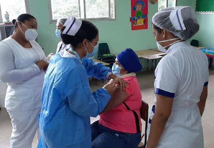 Panamá supera el millón de vacunados