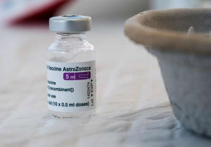 Aprueban usa de reserva de la vacuna AstraZeneca 