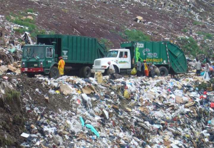 Mi Ambiente: Vertedero de Cerro Patacón es un desastre ambiental y sanitario