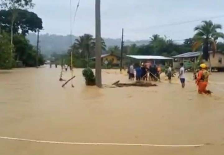 1,081 casas inundadas y un desaparecido