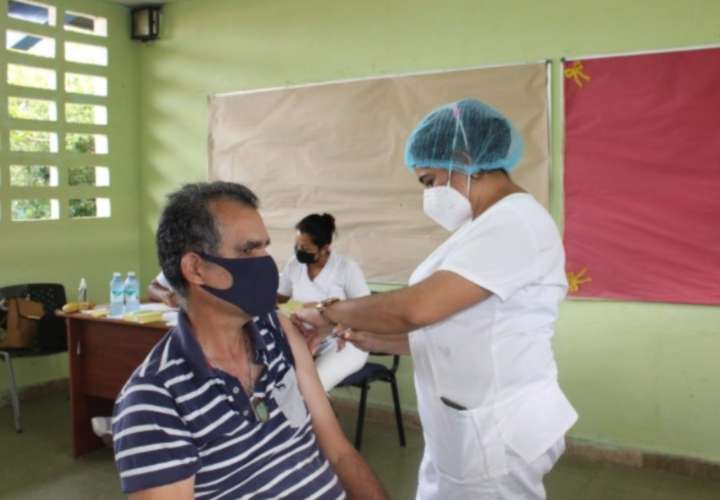 Aplican 101,944 vacunas y el miércoles puyan en San Miguelito de 16 pa'lante