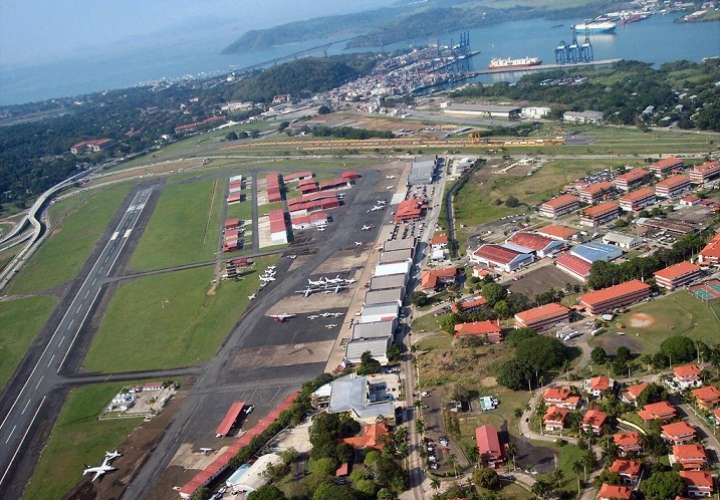 Vista aérea del Aeropuerto Internacional Marcos A. Gelabert. Foto: Archivo