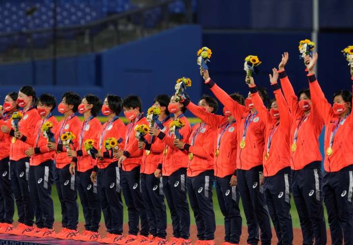 Japón revalidó su título en el softbol femenino