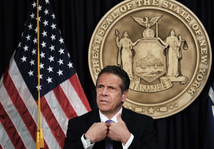 Gobernador de Nueva York renuncia al cargo