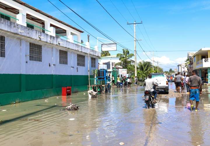 Panamá prepara ayuda a Haití