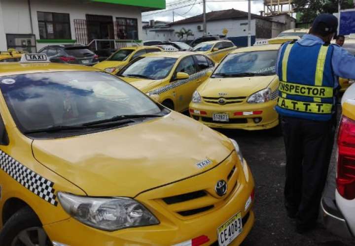 Taxistas piden que medida de par y non se mantenga