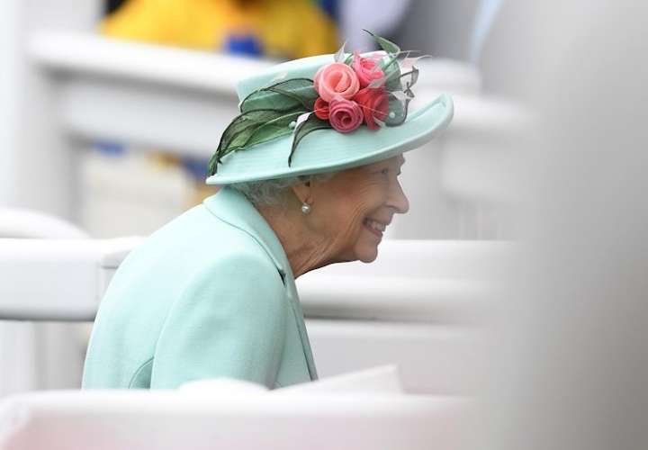 Corona británica revela todos los detalles en caso de que muera Isabel II