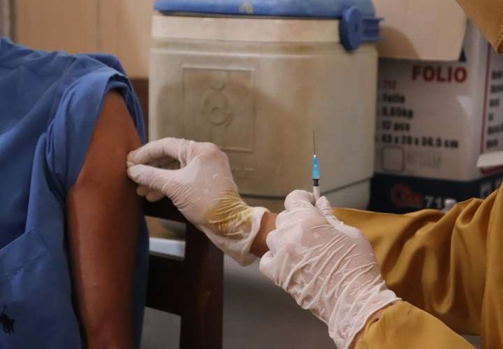 La vacunación contra el coronavirus es objeto de intensos debates en Panamá y otras naciones. (Imagen: Pixabay)