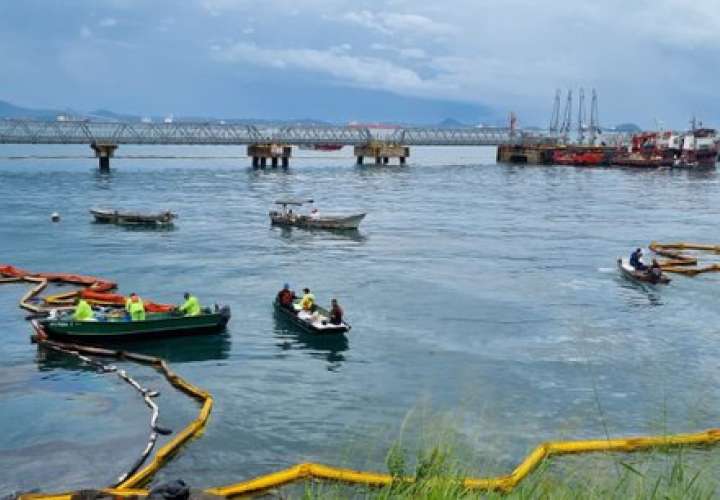 Investigan derrame de combustible en isla Taboguilla