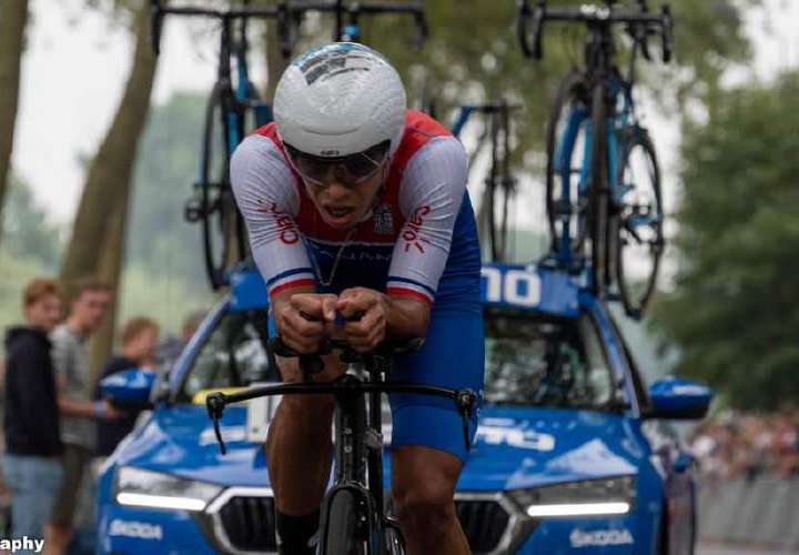 Panameño Franklin Archibold sufre caída en Mundial de Ciclismo