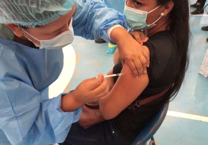 El 68% de los panameños ya tiene dos dosis de vacuna