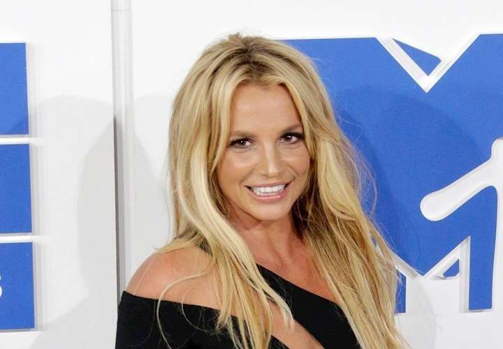 Padre de Britney Spears dejará de ser su tutor 