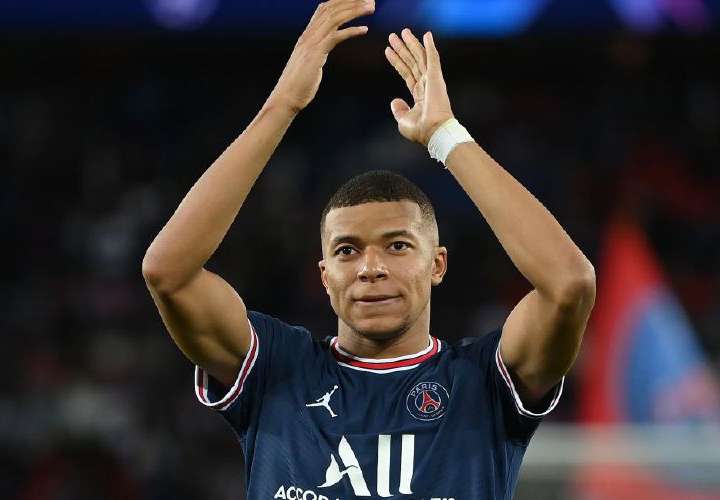 Kylian Mbappé reconoce que pidió salir del Paris Saint Germain en julio