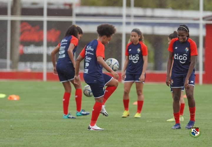 Selección Femenina de Fútbol de Panamá retoma prácticas para próximos amistosos