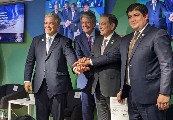 Los presidentes de Colombia, Ecuador, Panamá y Costa Rica firmaron este martes en la COP26 la Declaración para la conservación y manejo de los ecosistemas comprendidos en el Corredor Marino del Pacífico Este Tropical. EFE