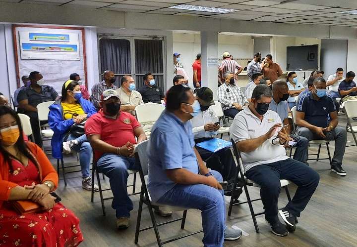 Transportistas de Veraguas se irán a paro por el alza del combustible
