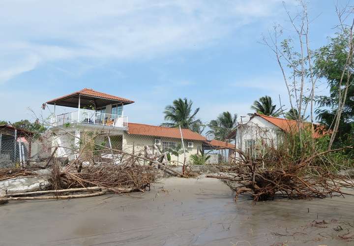 19 poblados en Panamá Oeste son afectados por el ascenso del nivel del mar