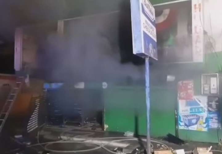 El incendio tuvo lugar en  supermercado Chekalkulin en la comunidad de Santa Rita. 