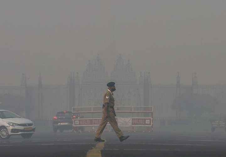  Delhi ordena el cierre de escuelas y teletrabajo frente a la contaminación