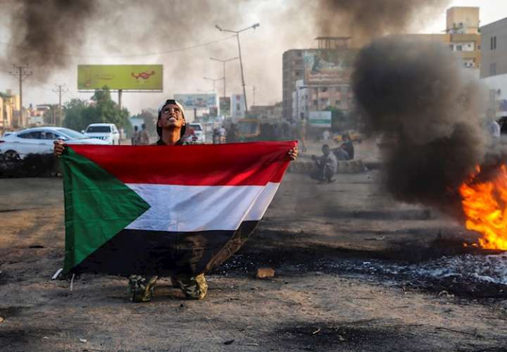  Ascienden a tres los muertos en las protestas contra el golpe de Estado en Sudán