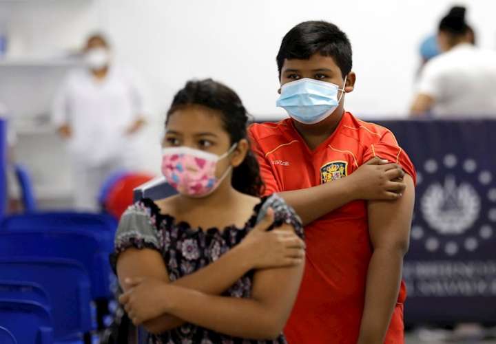 Ya no será requerida una prueba negativa, ni cartilla de vacunación a los viajeros que ingresen al país centroamericano por las vías áreas, terrestres o marítimas. Foto: EFe