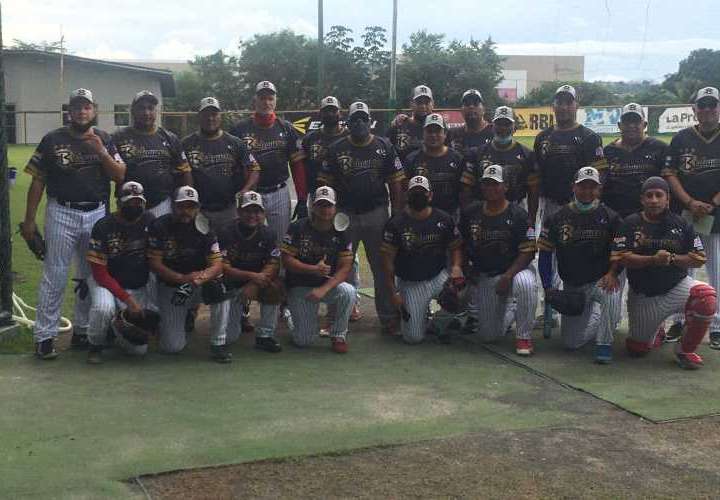 Los Bodegueros ganaron título en Liga de softbol de San Antonio