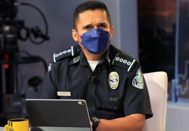 En la imagen aparece el director de la Policía Nacional, John Dornheim Castillo.